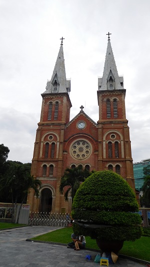 ４日目　サンゴン大教会　写真